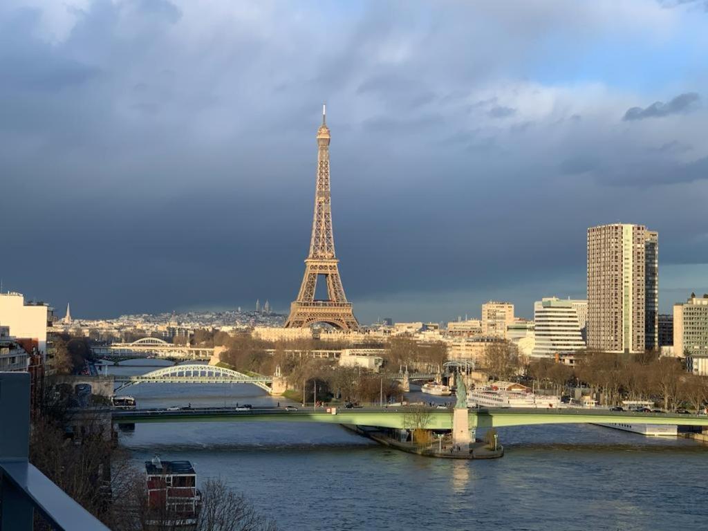 Appartement Vue Tour Eiffel Paris 16 Eme Luaran gambar