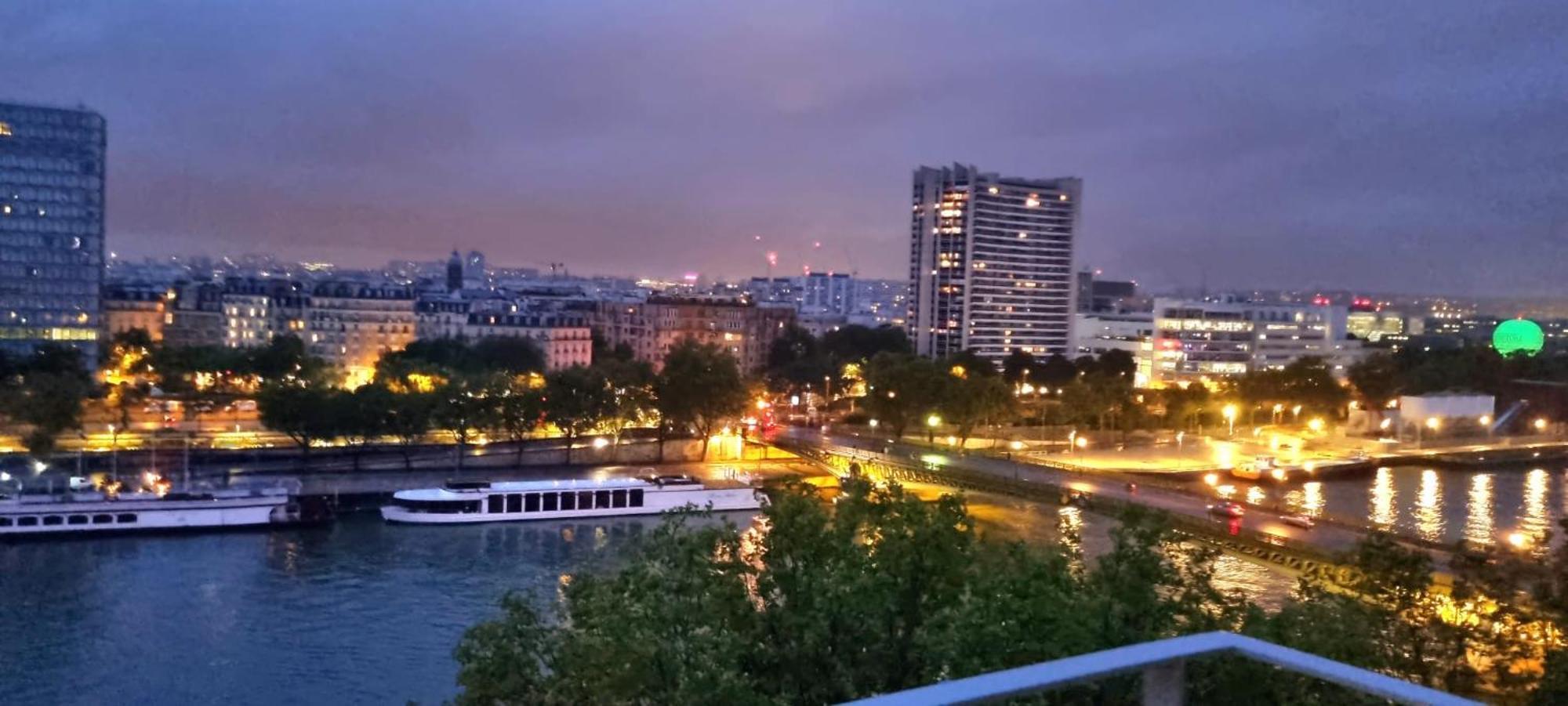 Appartement Vue Tour Eiffel Paris 16 Eme Luaran gambar